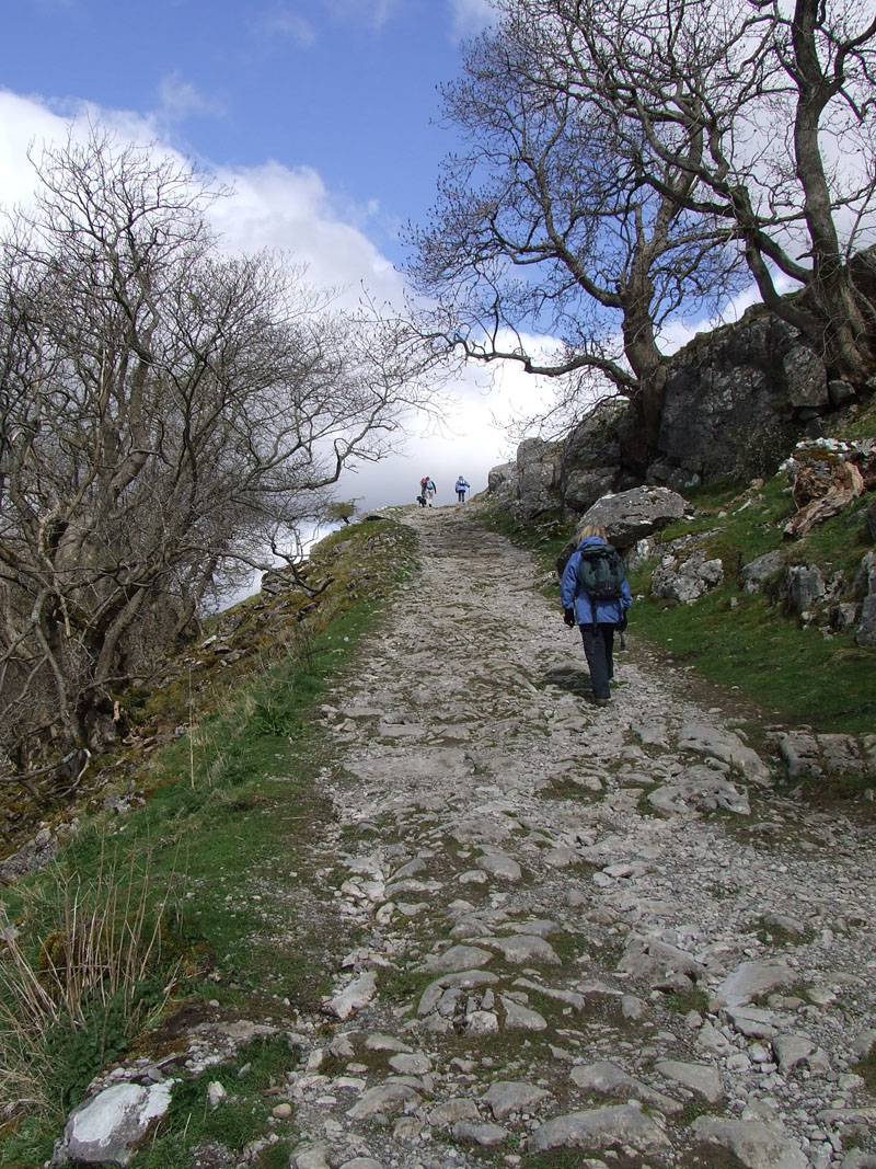 Uphill to Bucken Rake