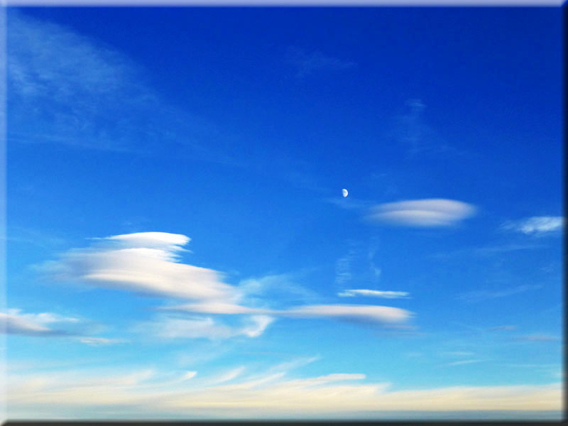 Lenticular CLouds
