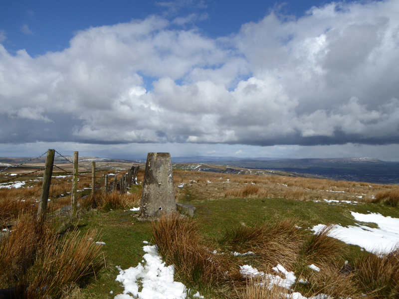 Thieveley Pike Summit