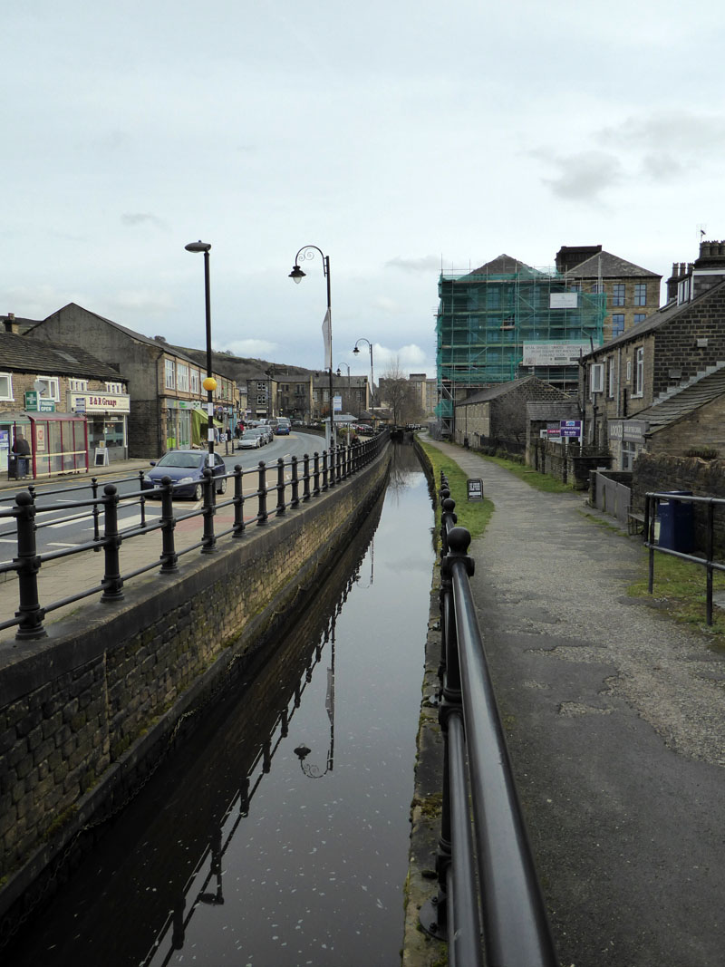 Huddersfield Narrow Canal