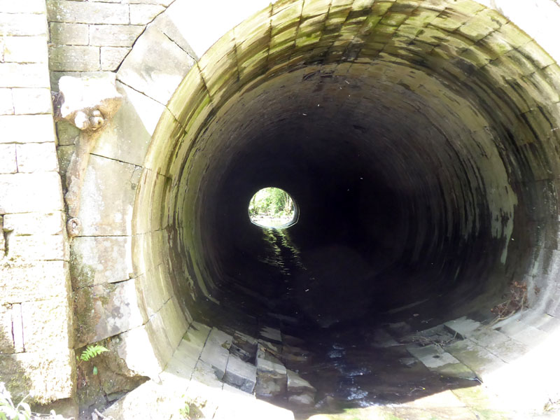 Canal aqueduct