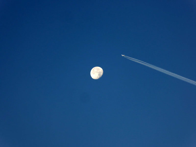 Moon Jet